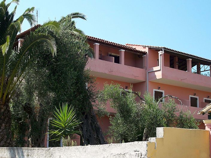 Image No.6-14 Bed Property for sale