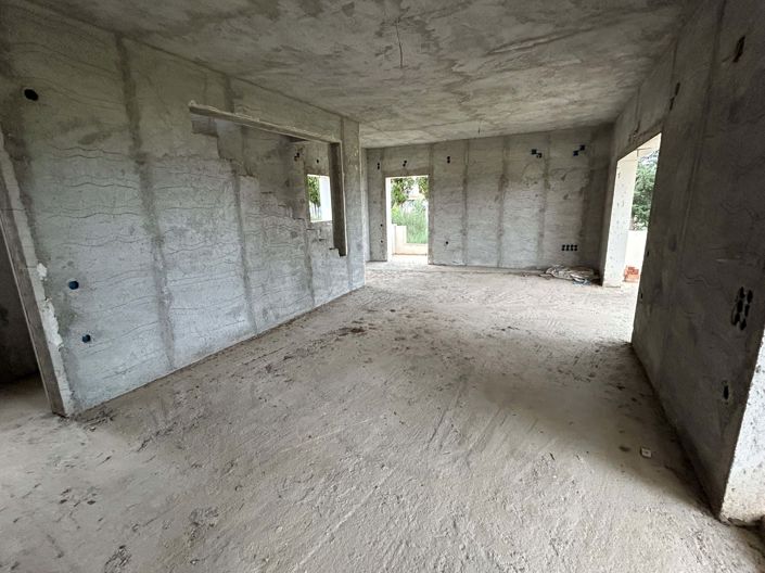 Image No.9-4 Bed House for sale