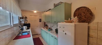 819b087f-7f32-4105-ac39-1d7def7d3e94