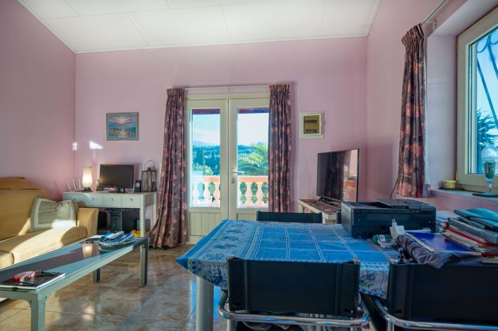 Image No.18-3 Bed House for sale