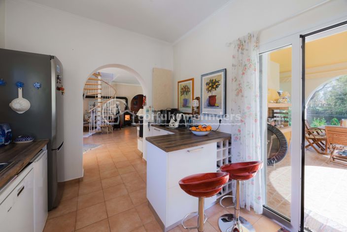 Image No.12-3 Bed House for sale