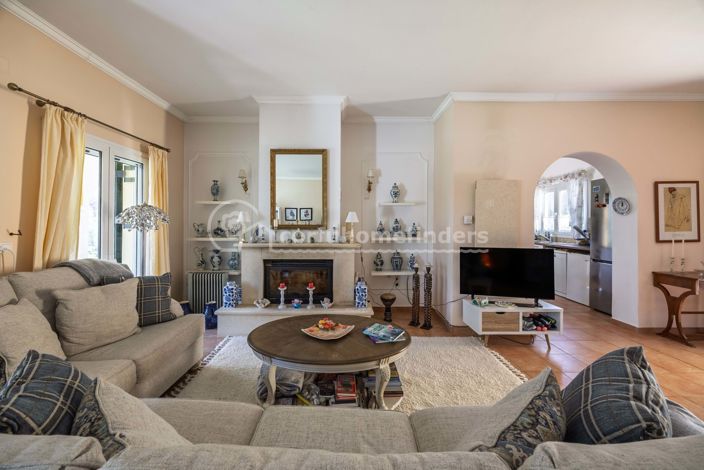 Image No.9-3 Bed House for sale