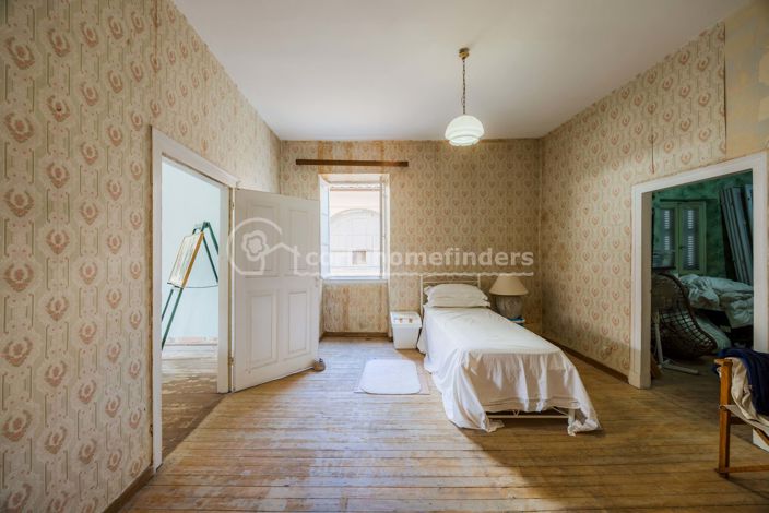 Image No.9-3 Bed Apartment for sale