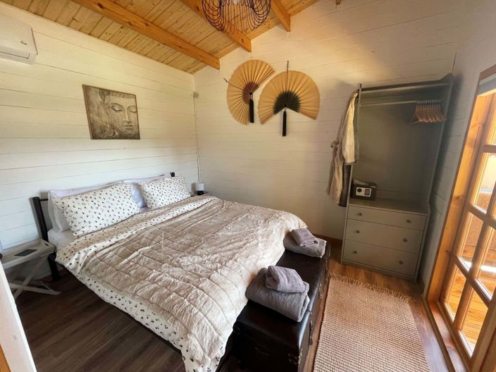 Image No.9-2 Bed House for sale