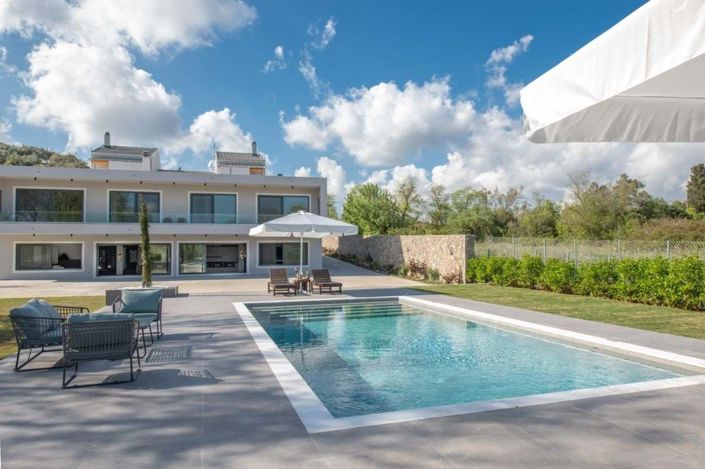 Image No.1-7 Bed House for sale
