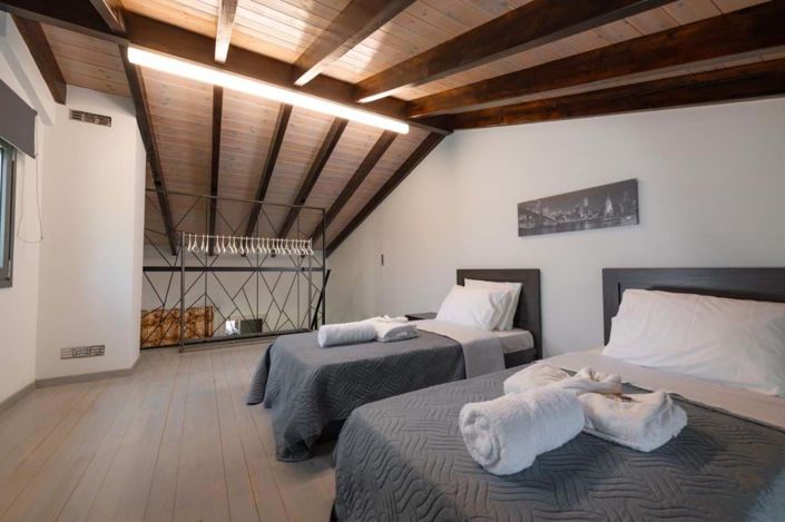 Image No.10-7 Bed House for sale