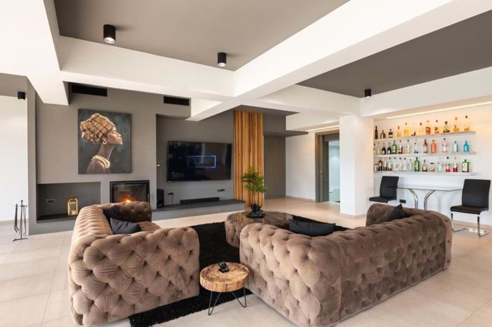 Image No.4-7 Bed House for sale