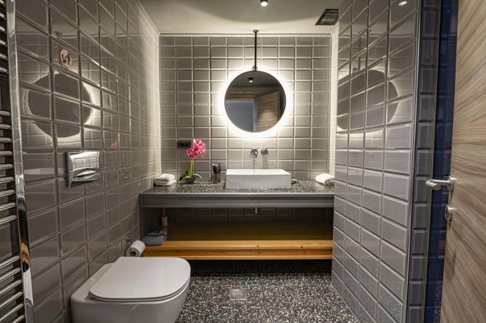 Image No.8-7 Bed House for sale