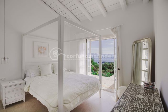 Image No.17-4 Bed House for sale