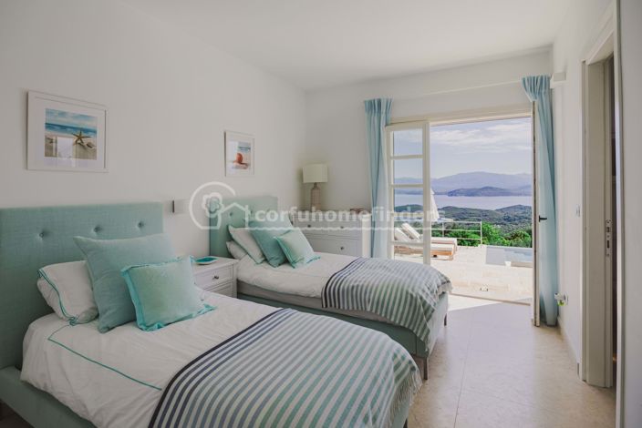 Image No.22-4 Bed House for sale