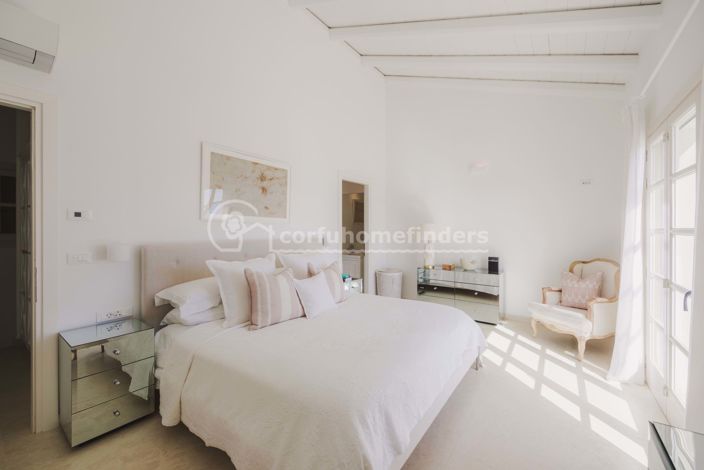 Image No.23-4 Bed House for sale