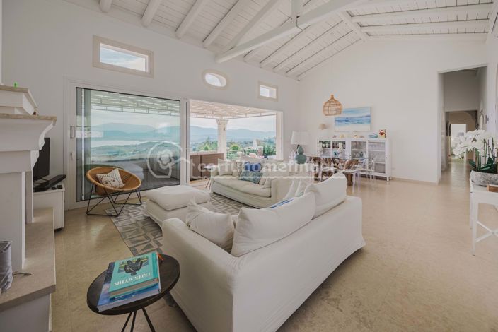 Image No.9-4 Bed House for sale