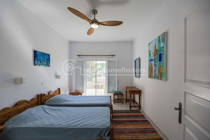 Image No.11-5 Bed House for sale