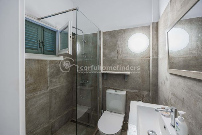 Image No.14-5 Bed House for sale