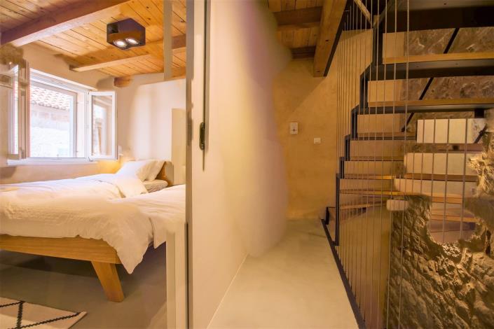 Image No.10-3 Bed Townhouse for sale