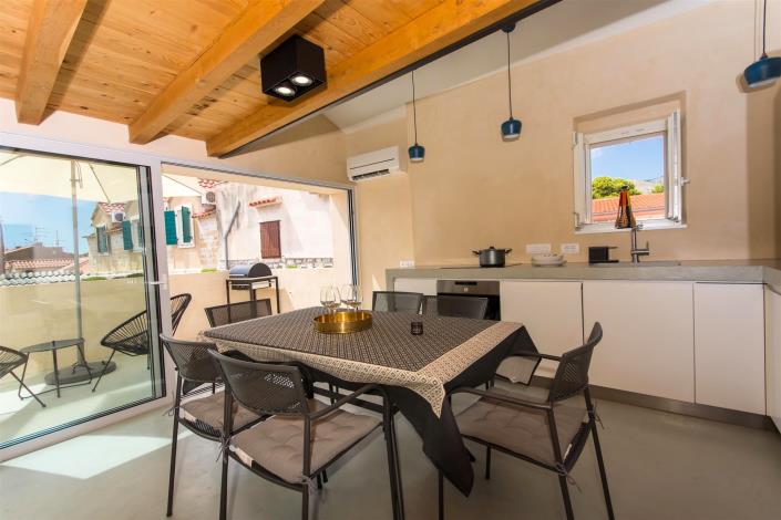 Image No.17-3 Bed Townhouse for sale