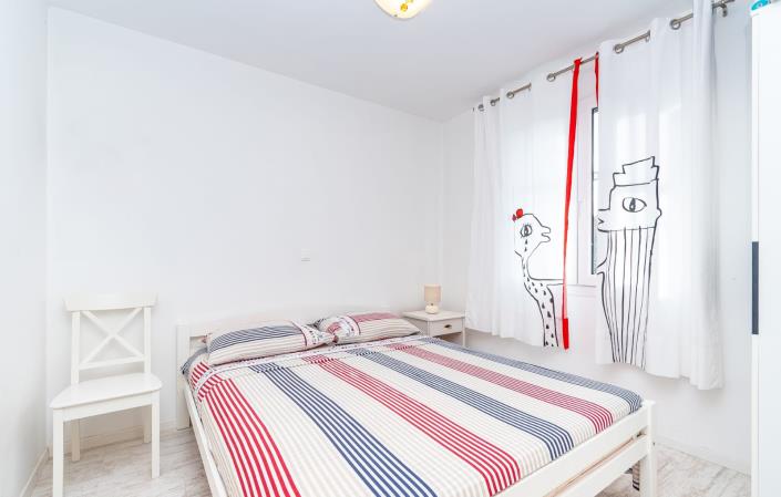 Image No.11-3 Bed House for sale