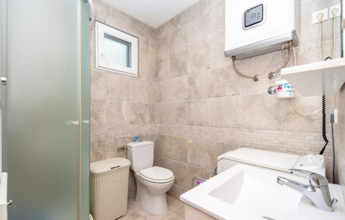 Image No.13-3 Bed House for sale