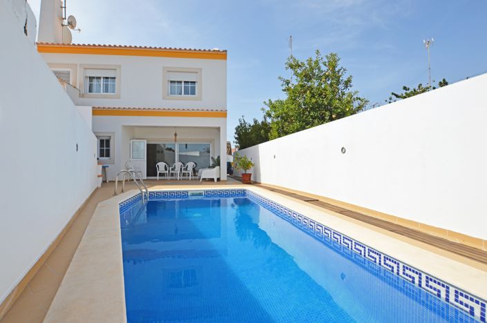 Image No.1-5 Bed House for sale