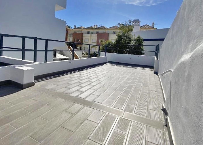 Image No.7-2 Bed Townhouse for sale