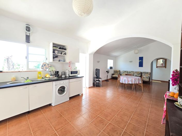 Image No.6-3 Bed House for sale