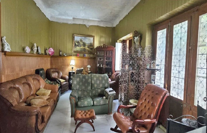 Image No.8-5 Bed House for sale