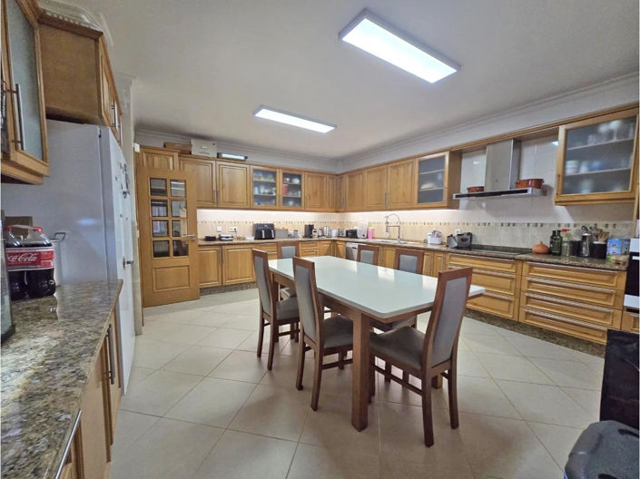 Image No.3-4 Bed Villa for sale