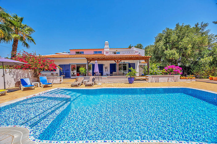 Image No.1-4 Bed House for sale