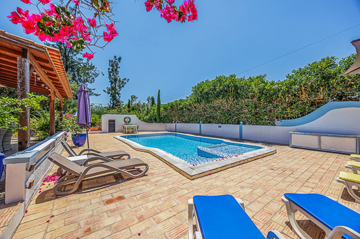 Image No.2-4 Bed House for sale