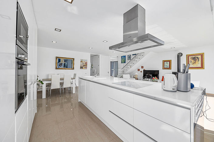 Image No.3-3 Bed Villa for sale