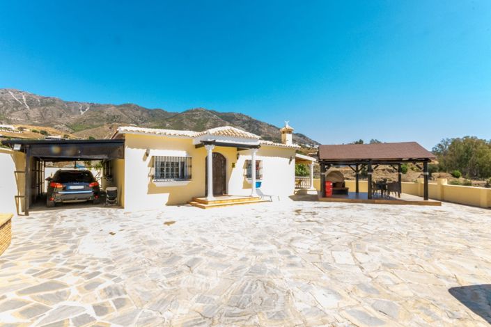 Image No.12-3 Bed Villa for sale