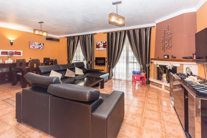 Image No.14-3 Bed Villa for sale