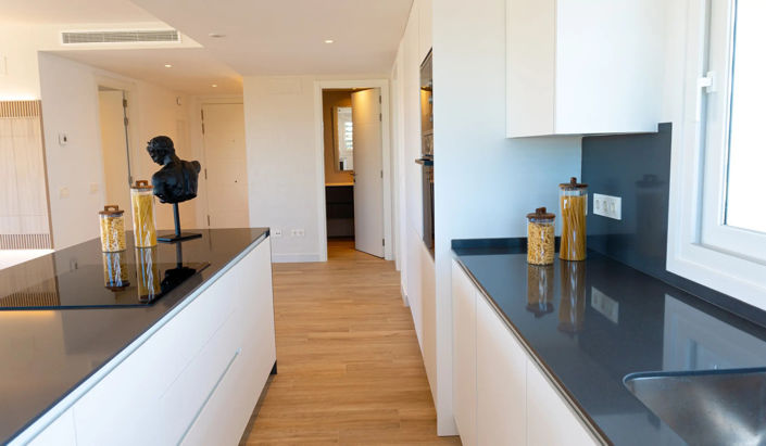 Image No.9-2 Bed Apartment for sale