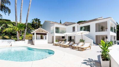 5 Bed Villa for sale
