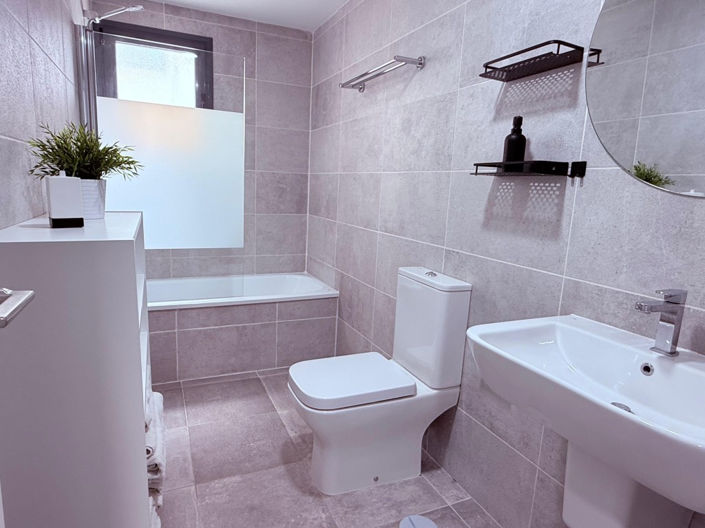 Image No.12-2 Bed Apartment for sale