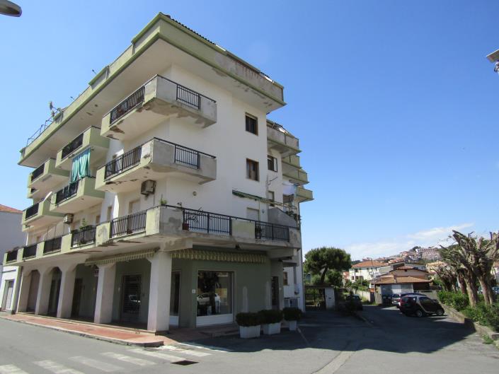 Image No.1-2 Bed Apartment for sale