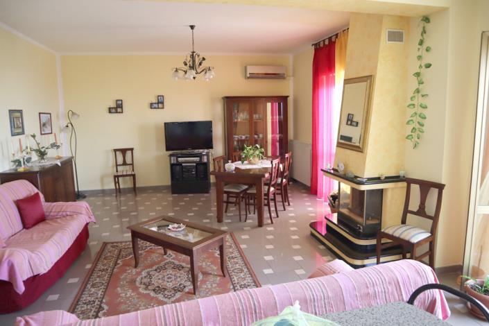 Image No.14-2 Bed Apartment for sale