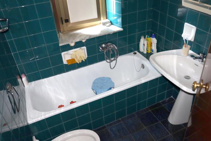 Image No.12-4 Bed Townhouse for sale