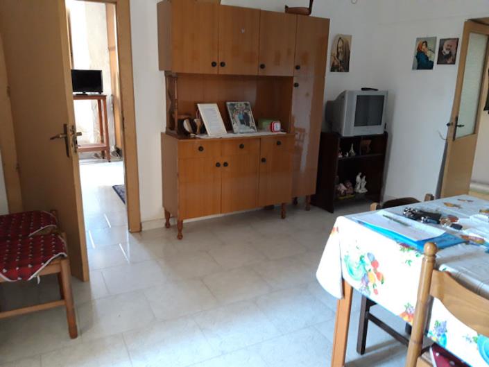 Image No.6-2 Bed House for sale