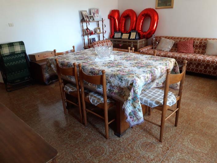 Image No.4-2 Bed House for sale