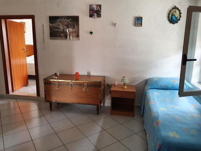 Image No.12-3 Bed House for sale