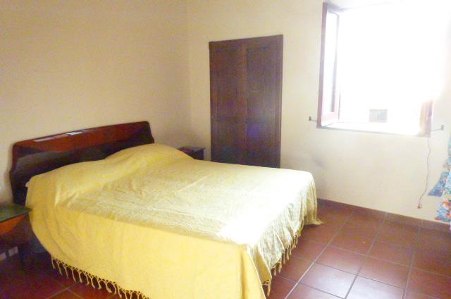 Image No.13-2 Bed Townhouse for sale