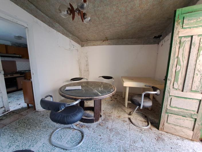 Image No.10-1 Bed Country Property for sale