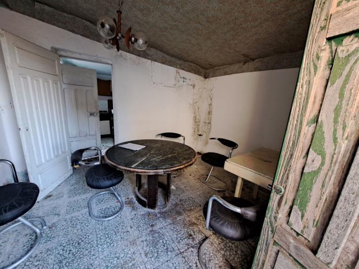 Image No.11-1 Bed Country Property for sale