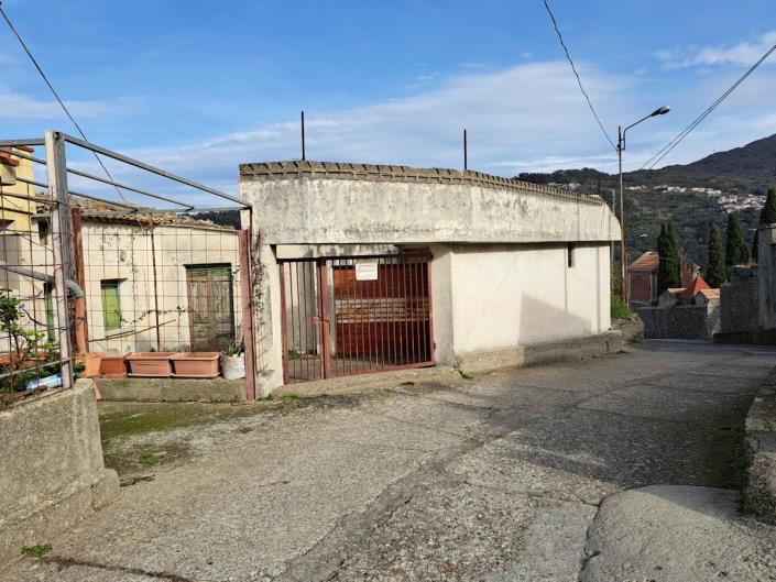 Image No.13-1 Bed Country Property for sale