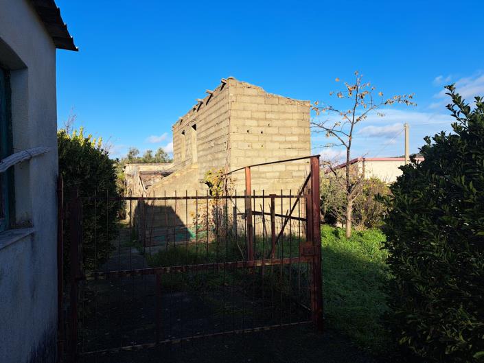 Image No.22-1 Bed Country Property for sale