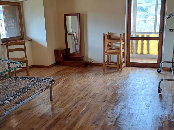 Image No.22-6 Bed House for sale