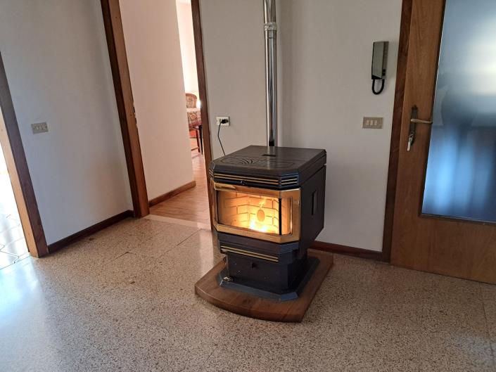 Image No.4-6 Bed House for sale