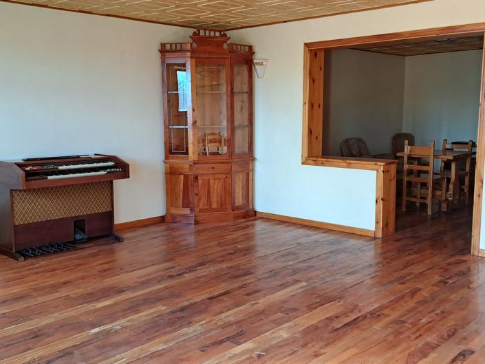 Image No.28-6 Bed House for sale