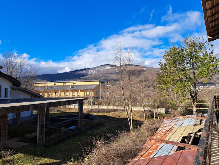 Image No.38-6 Bed House for sale